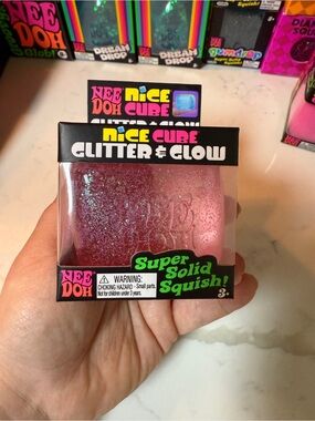 NeeDoh Nice Cube Glitter & Glow Pink Squish Toy